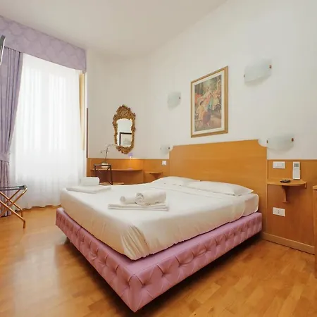 Sonnino Konukevi Roma